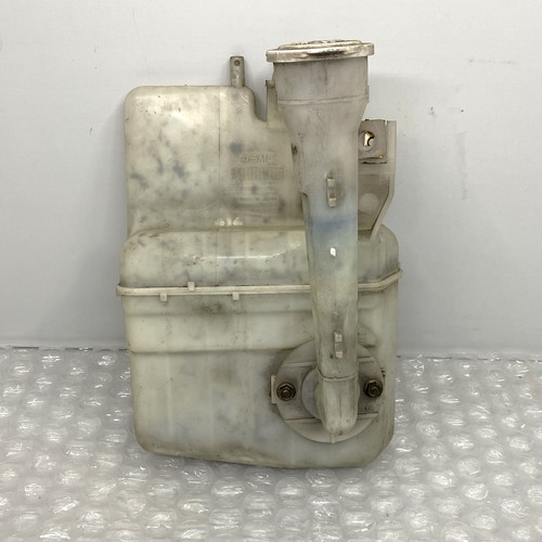 Windshield washer tank for - windshield,